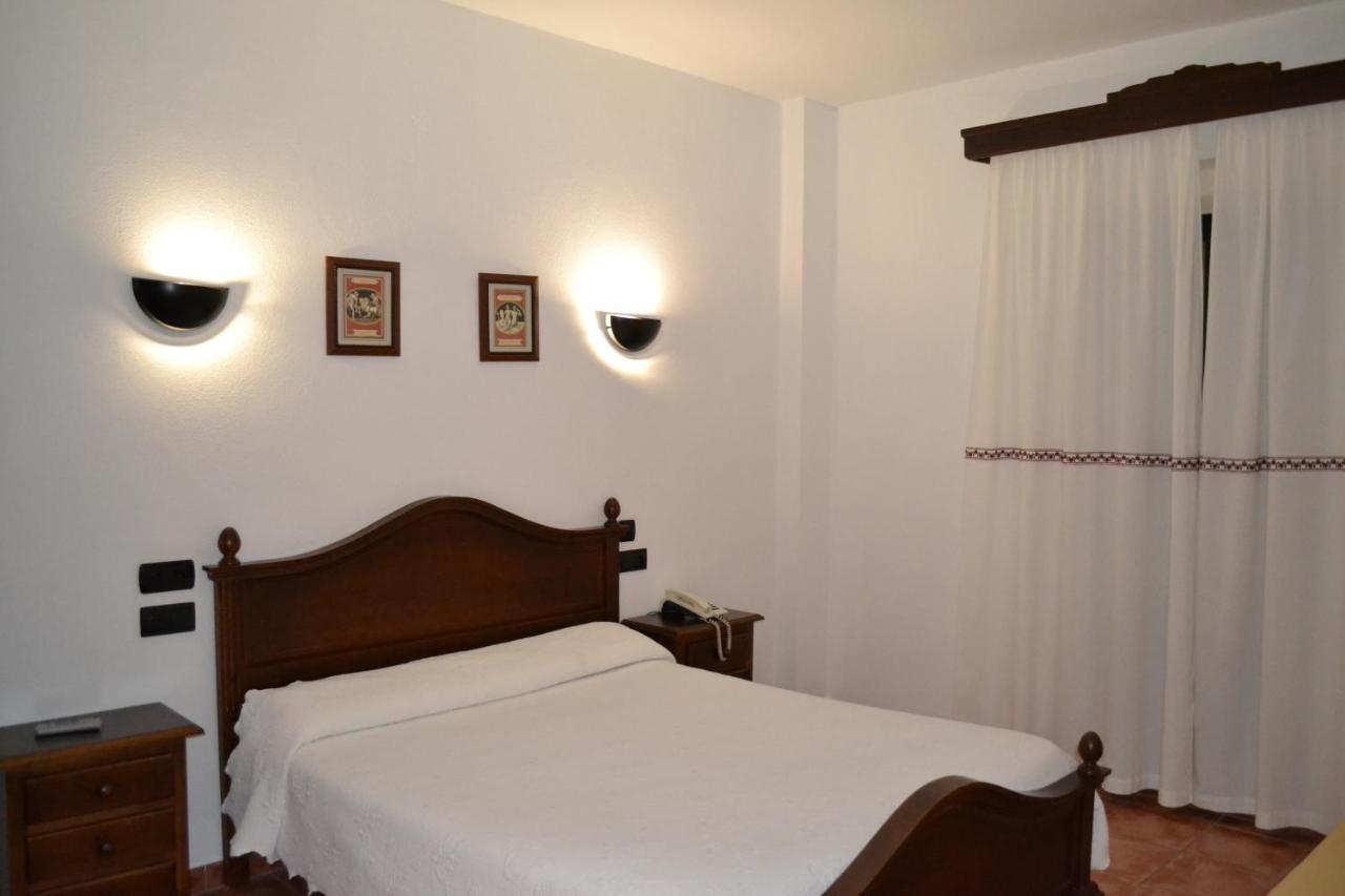 Hotel Rincon Del Abade Encinasola Esterno foto